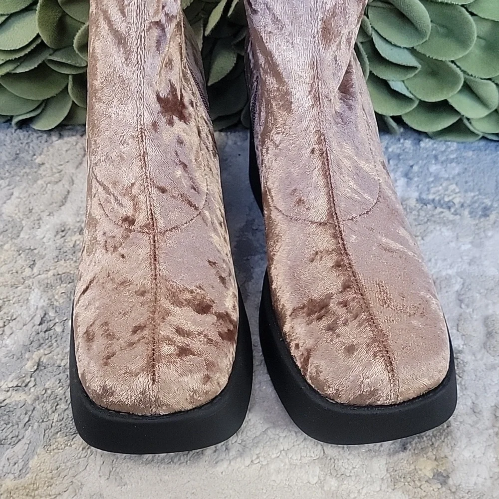 Steve Madden Platform Boots - Klaton Crushed Velvet - Womens Size 7.5